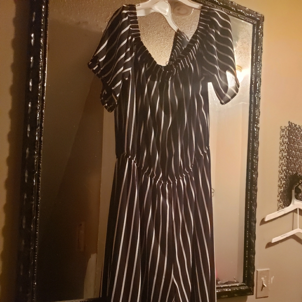 Black & white wide leg jumpsuit 1x 16/18